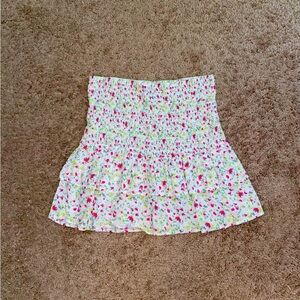 NWOT Wild Fable White Floral Tube Ruffled Scrunch Blouse